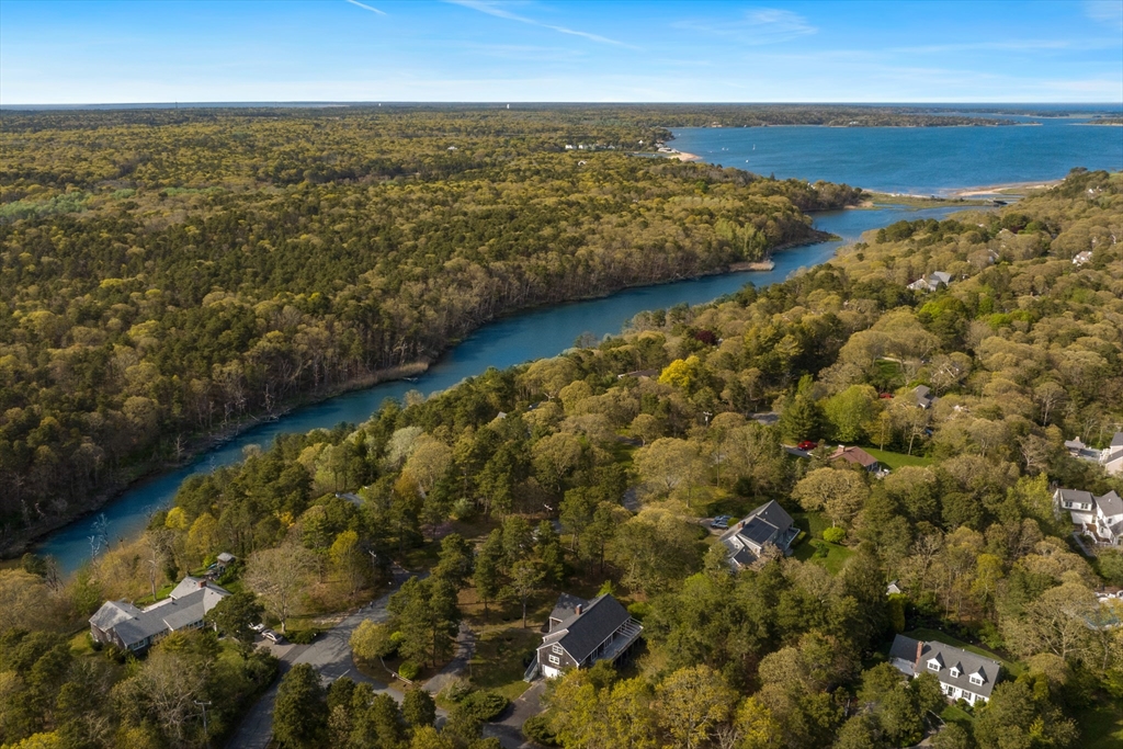 470 Riverview Dr