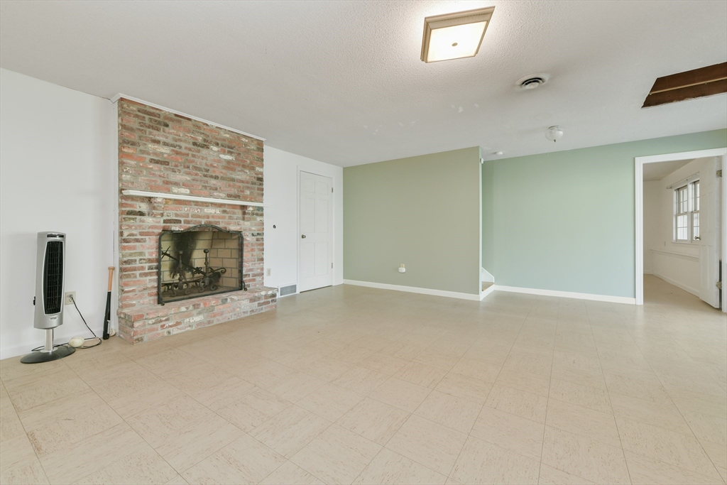 470 Riverview Dr