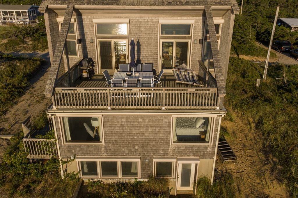 90 Cliff Road