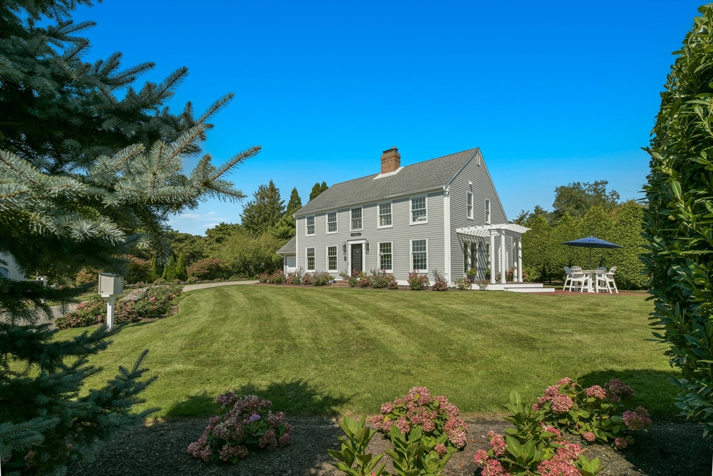 28 Youngs Farm Ln