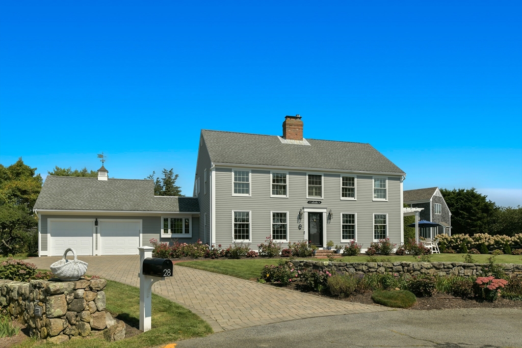 28 Youngs Farm Ln