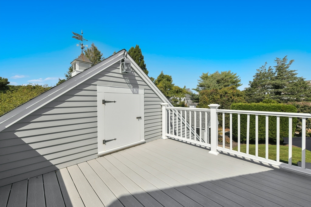 28 Youngs Farm Ln
