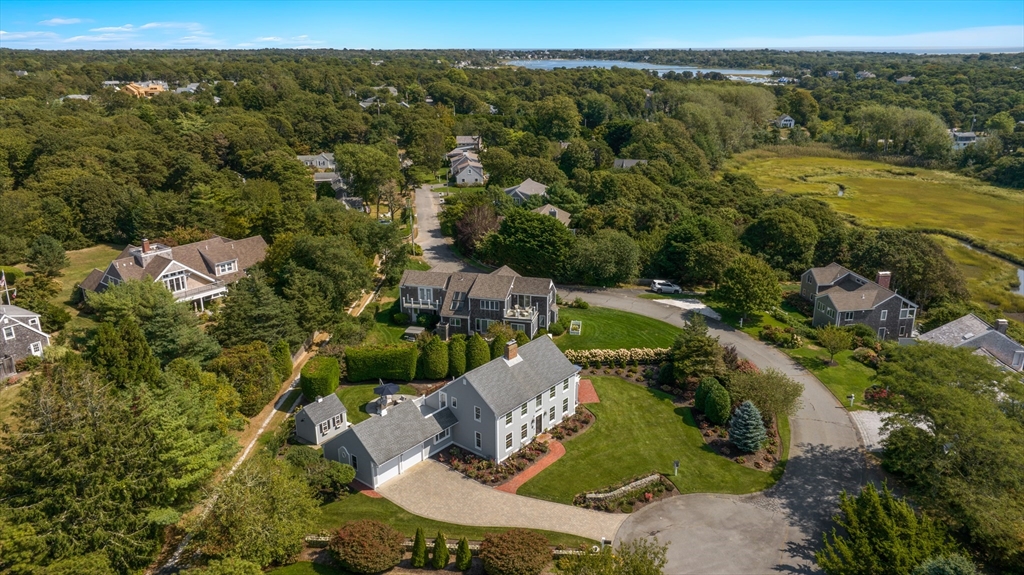 28 Youngs Farm Ln