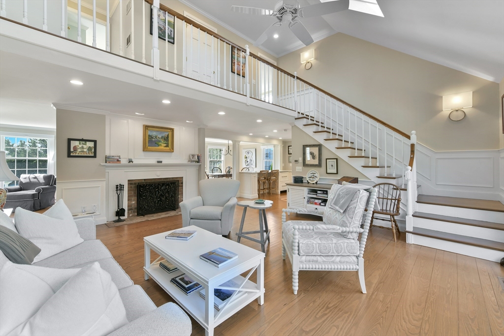 28 Youngs Farm Ln