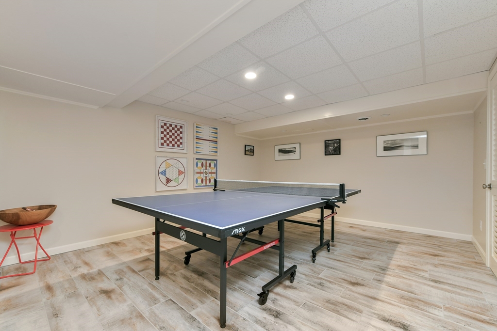 28 Youngs Farm Ln