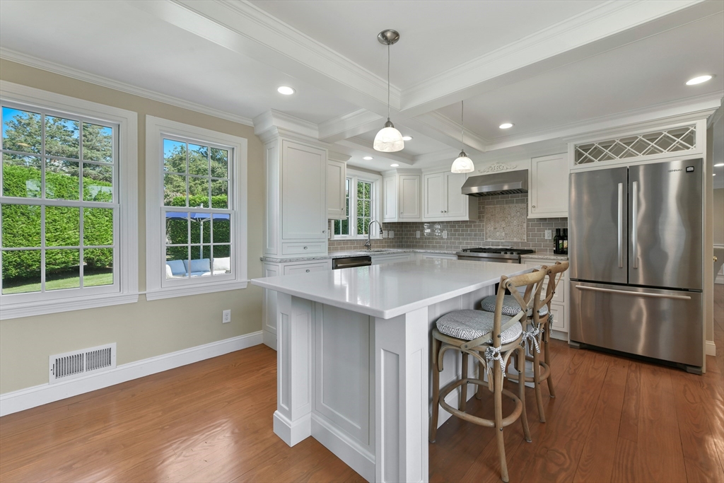 28 Youngs Farm Ln