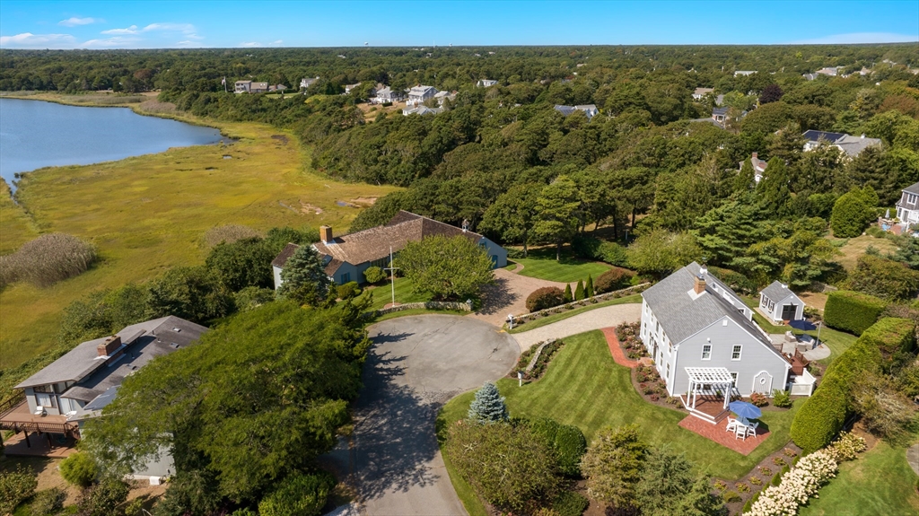 28 Youngs Farm Ln