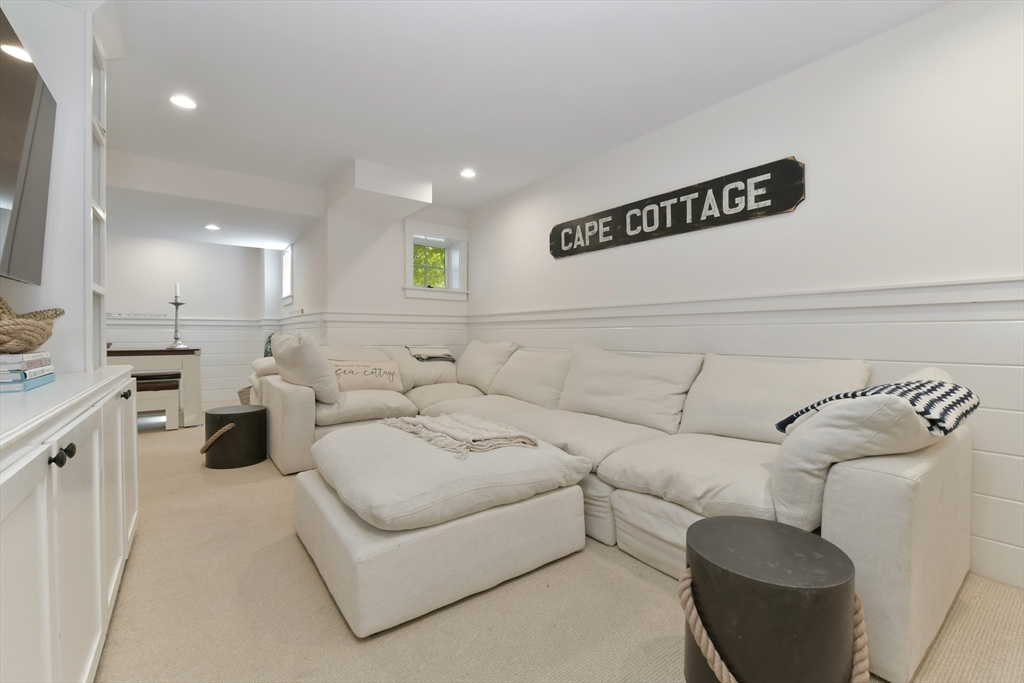 8 Port Pines Rd