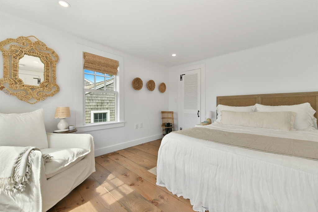 8 Port Pines Rd