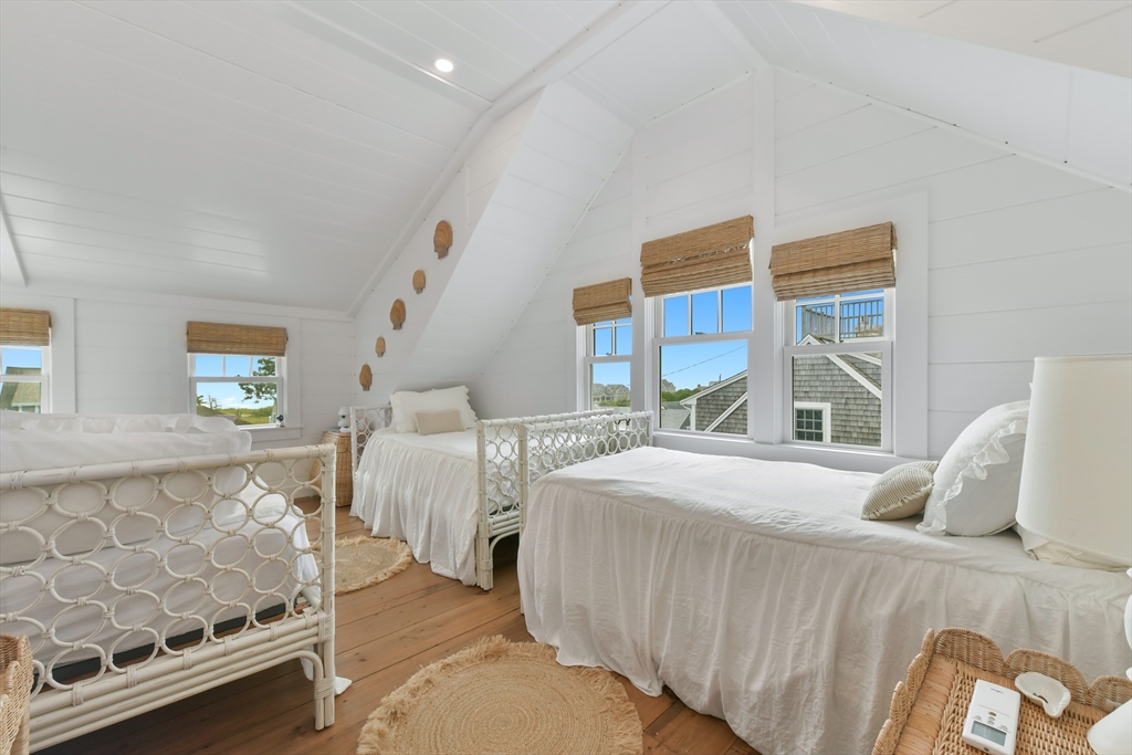 8 Port Pines Rd