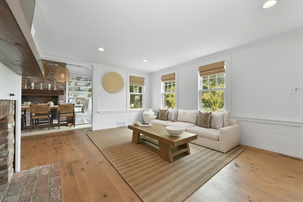 8 Port Pines Rd