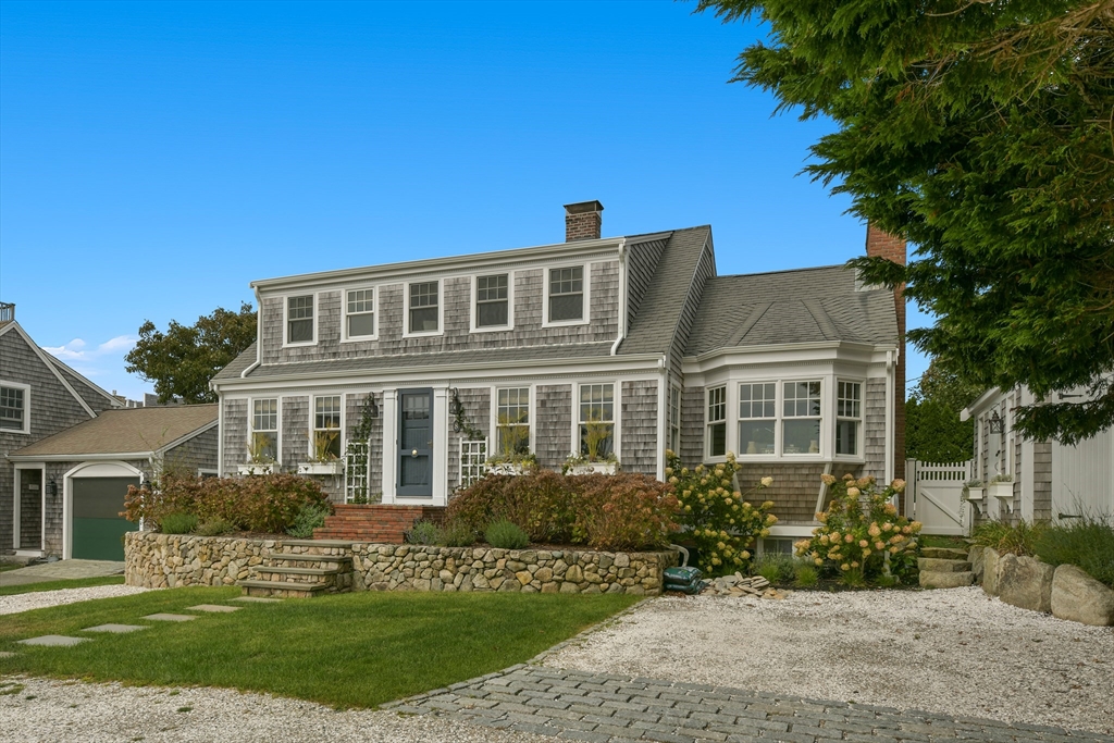 8 Port Pines Rd