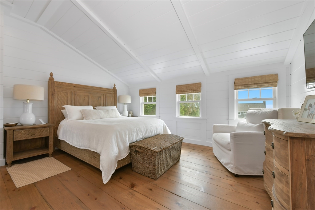 8 Port Pines Rd