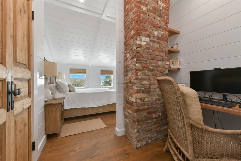 8 Port Pines Rd