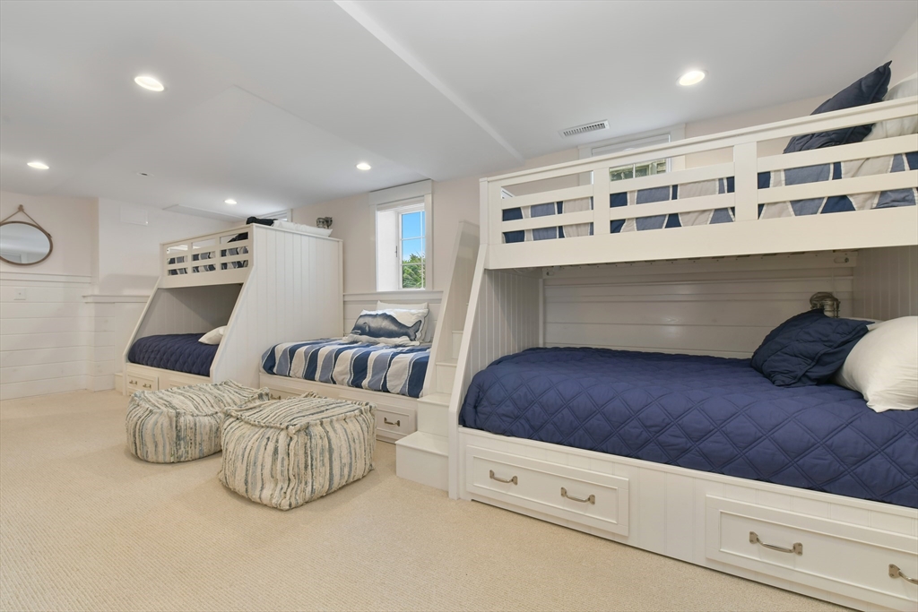 8 Port Pines Rd