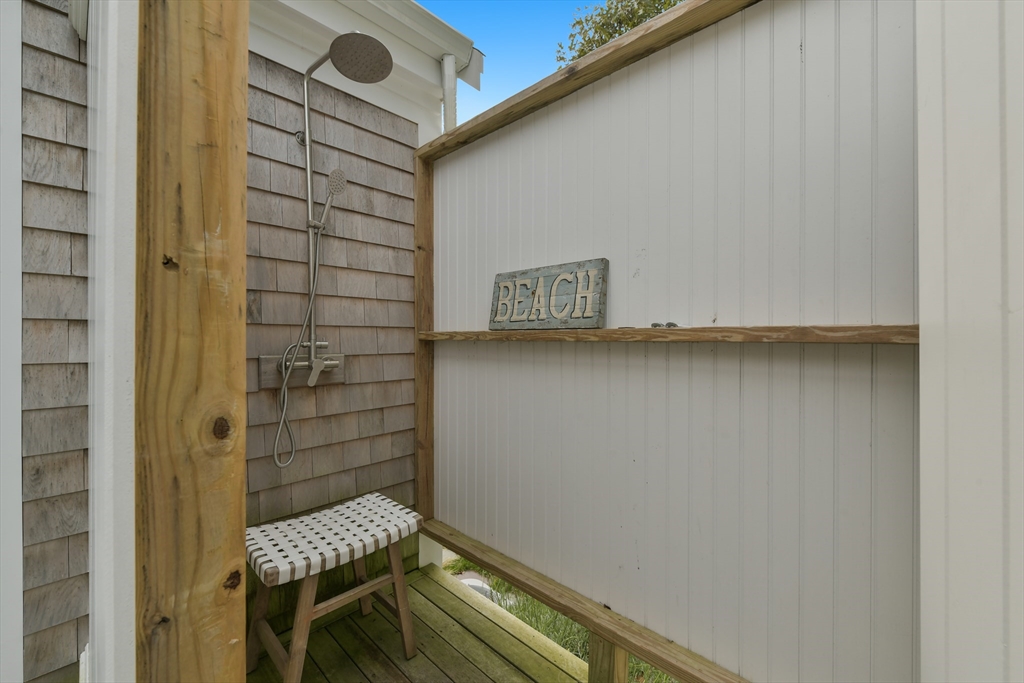 8 Port Pines Rd