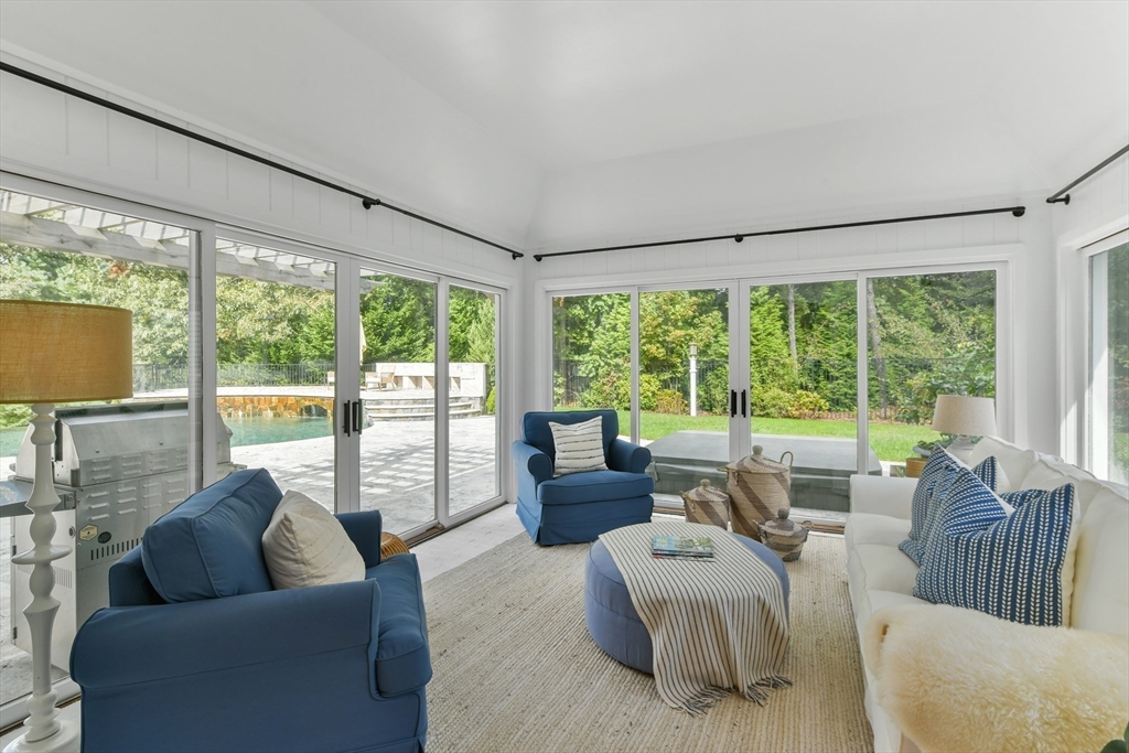 38 Beach Plum Hill Rd