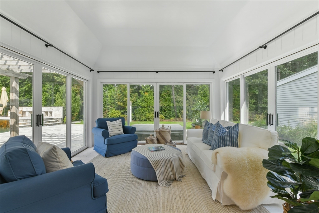 38 Beach Plum Hill Rd