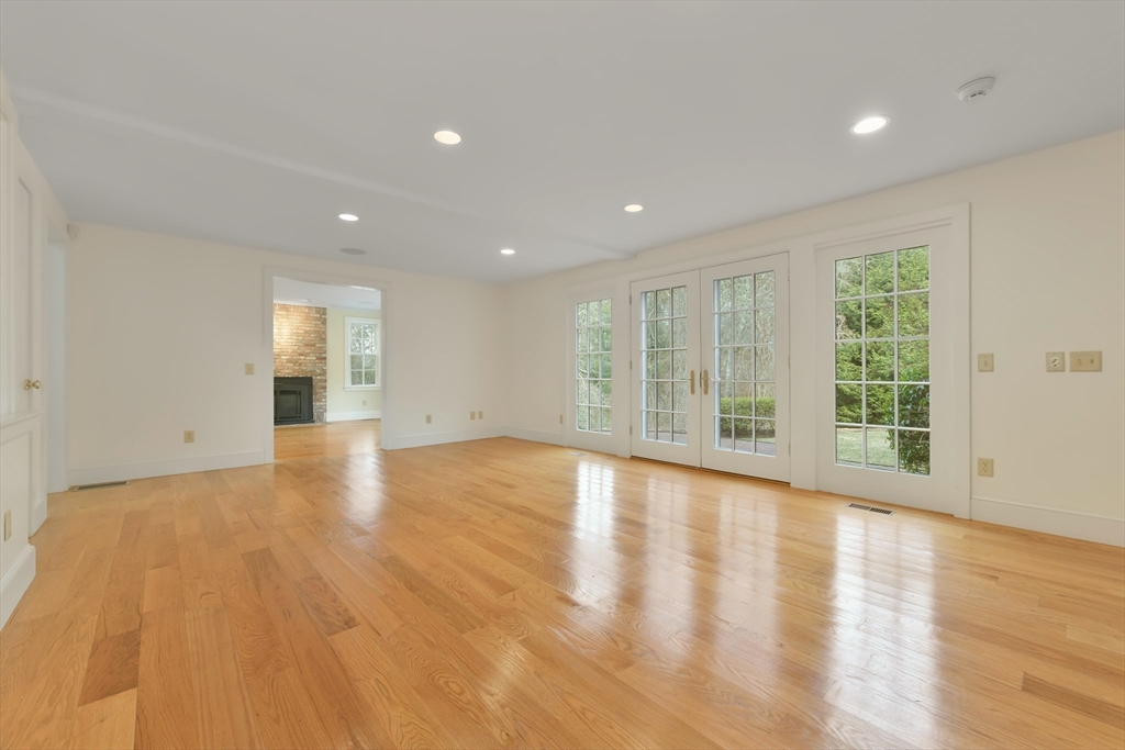 72 Old Field Bend