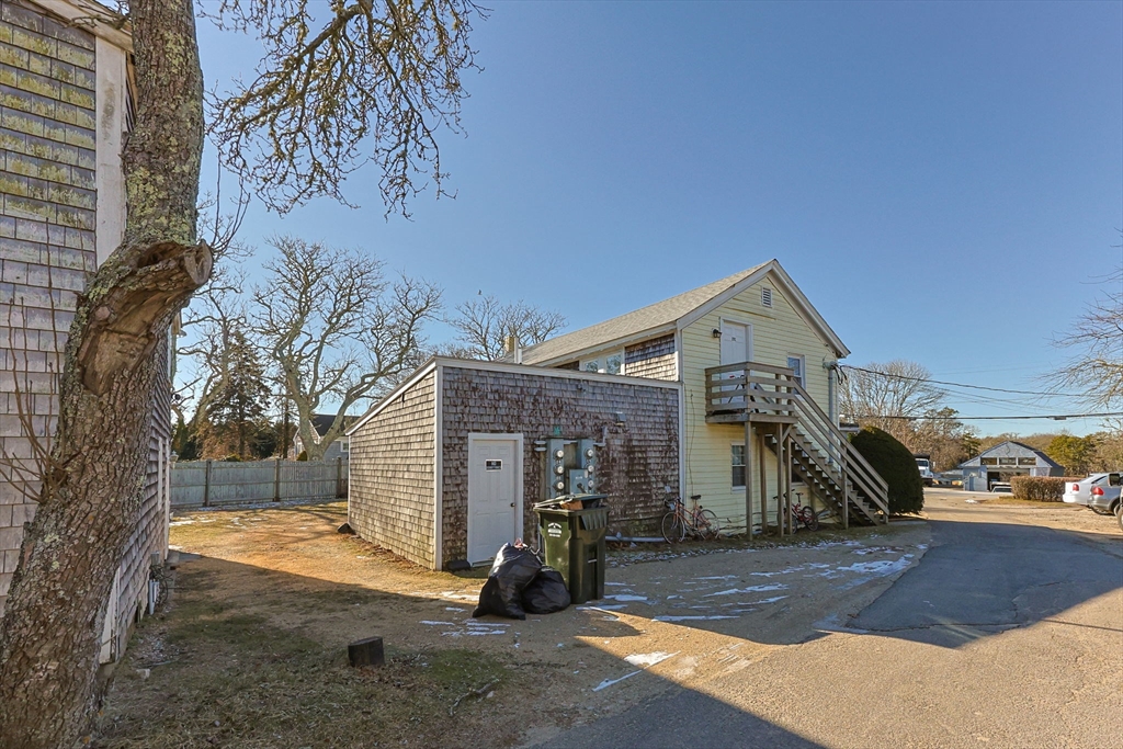 27-29 Barn Hill Rd