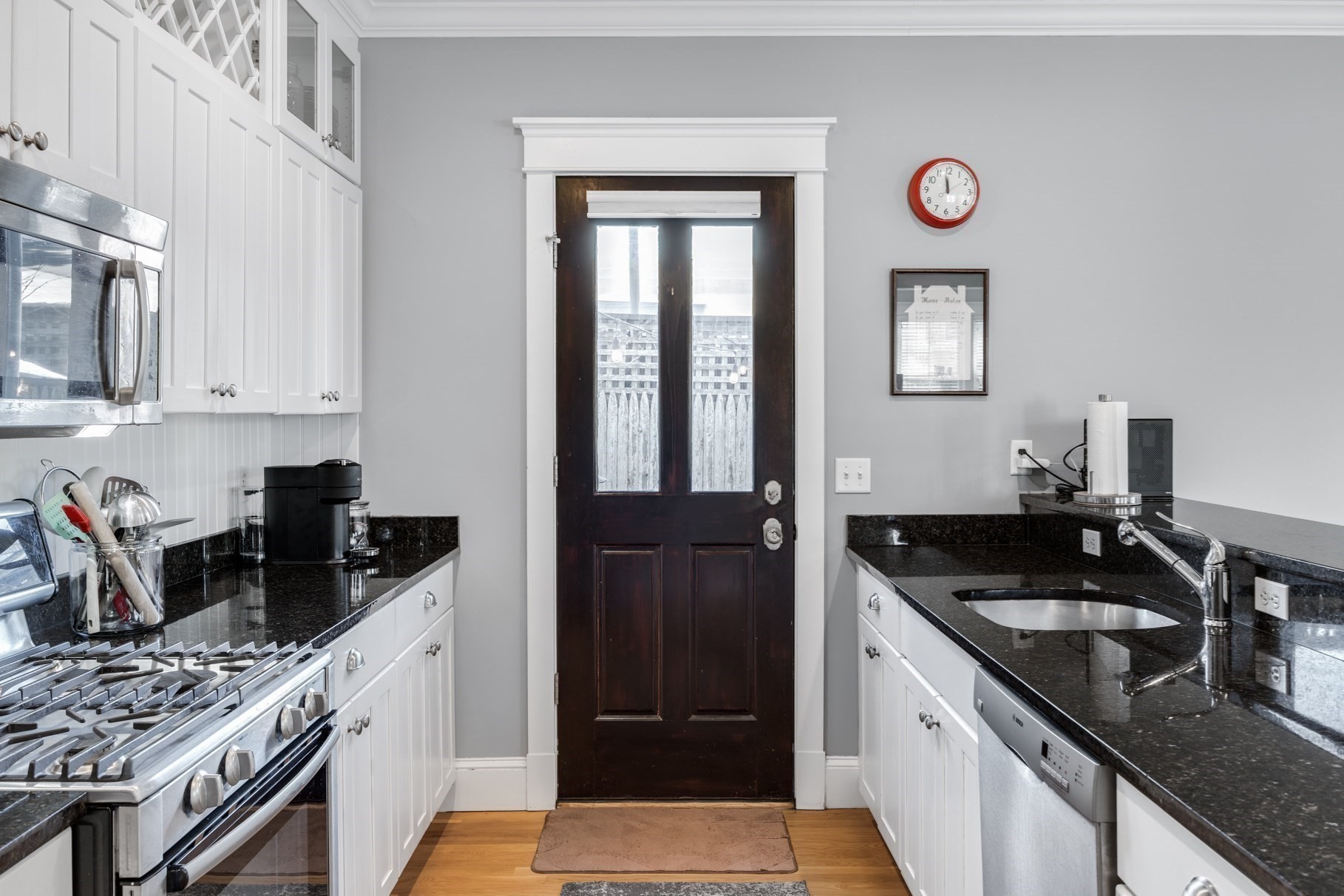 480 Main St # 1