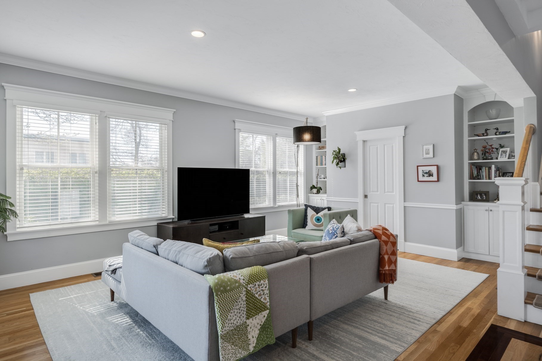 480 Main St # 1