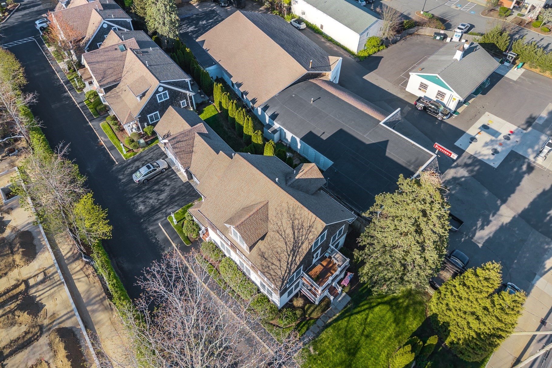 480 Main St # 1
