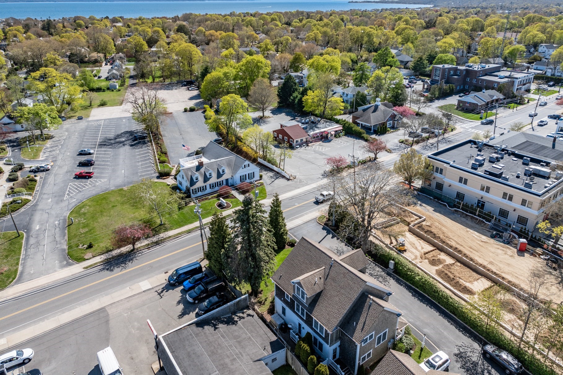 480 Main St # 1
