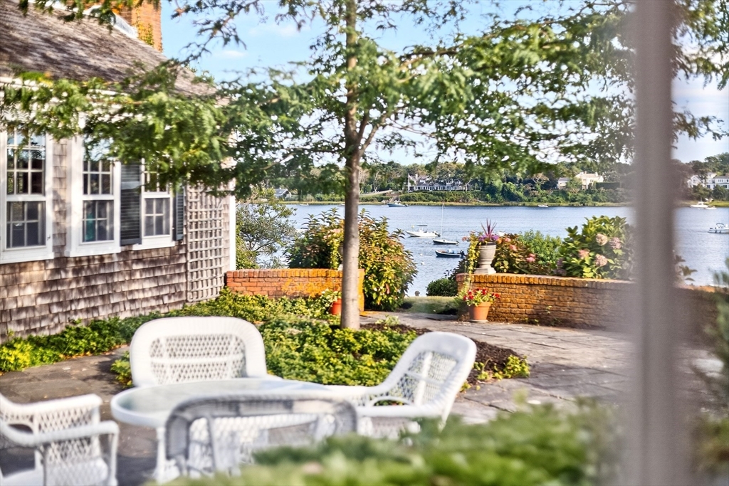 58 Oyster Bluff
