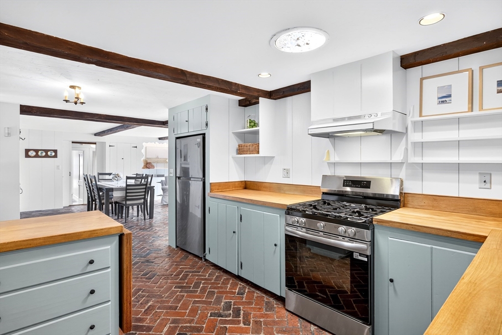 58 Oyster Bluff