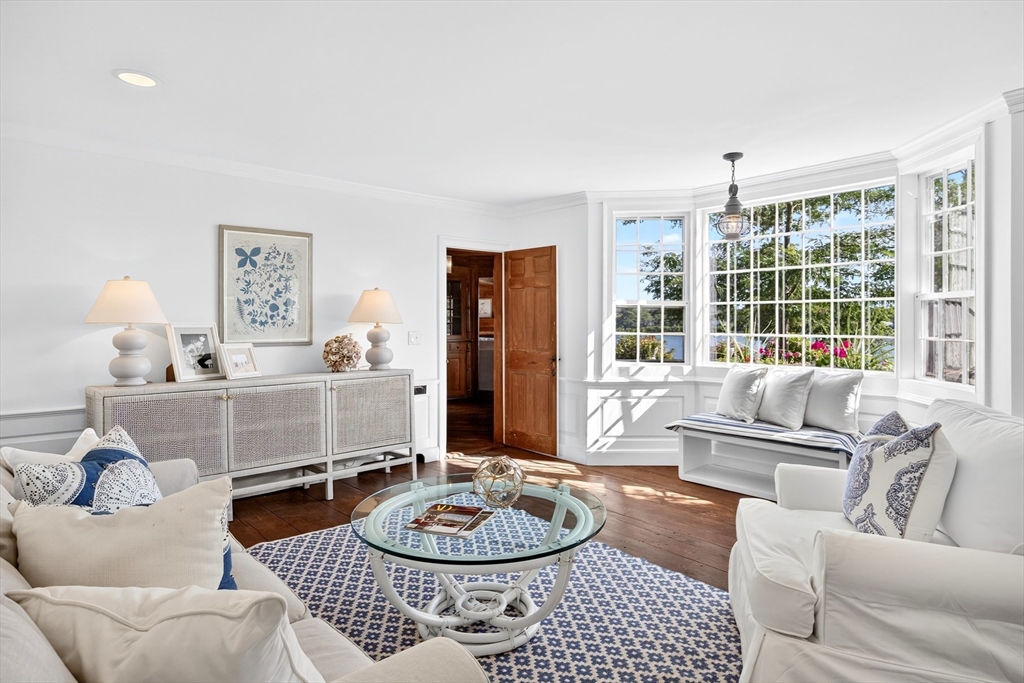 58 Oyster Bluff