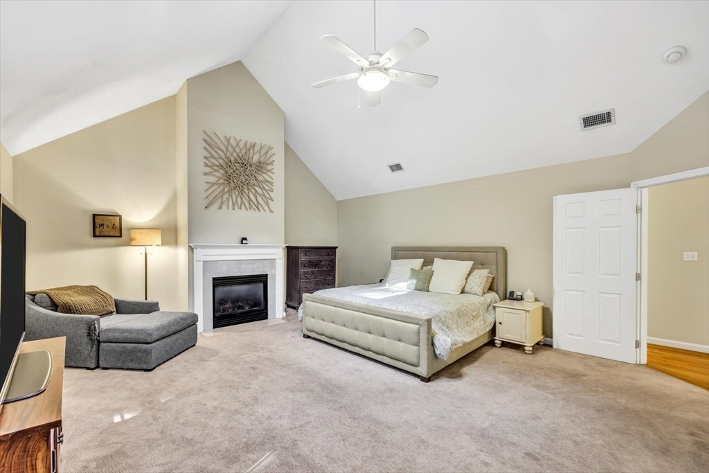 55 Shipyard Ln