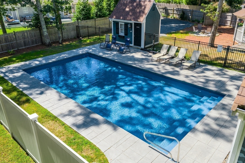 44 Avalon Cir