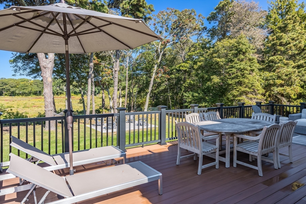 6 Stephen Dr