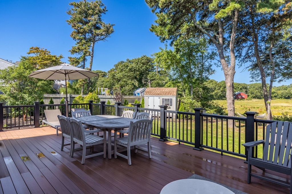 6 Stephen Dr