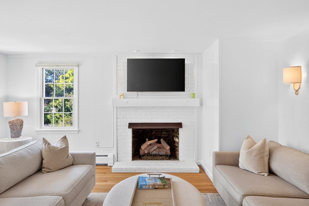 6 Stephen Dr