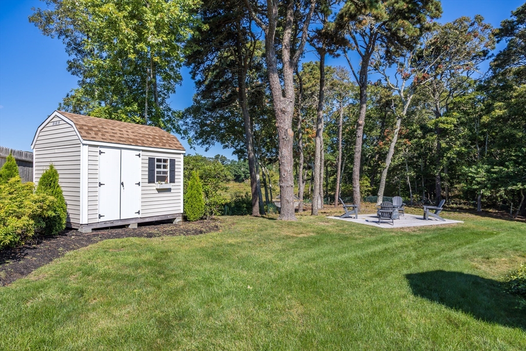 6 Stephen Dr