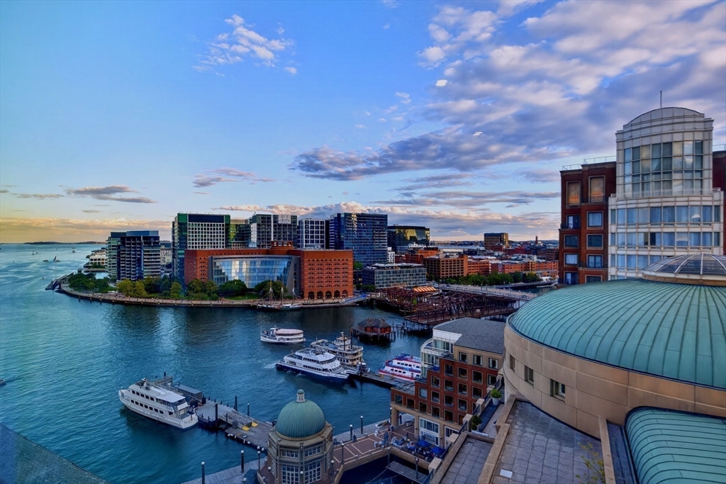 10 Rowes Wharf Unit: PH4