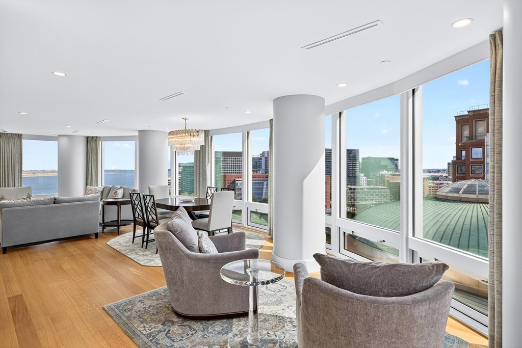 10 Rowes Wharf Unit: PH4