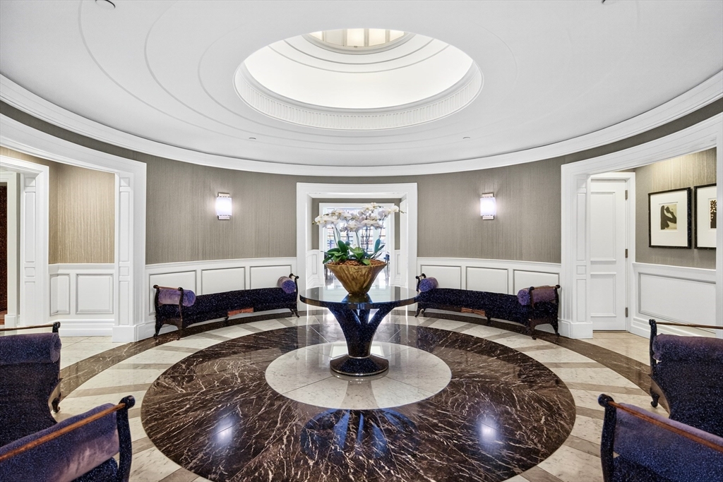 10 Rowes Wharf Unit: PH4
