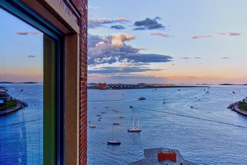 10 Rowes Wharf Unit: PH4