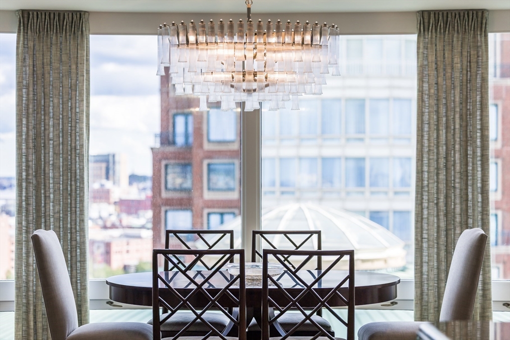 10 Rowes Wharf Unit: PH4