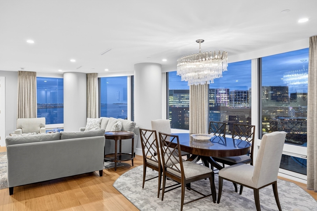 10 Rowes Wharf Unit: PH4