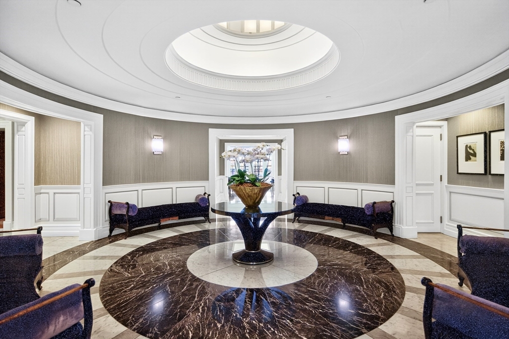 10 Rowes Wharf Unit: PH4