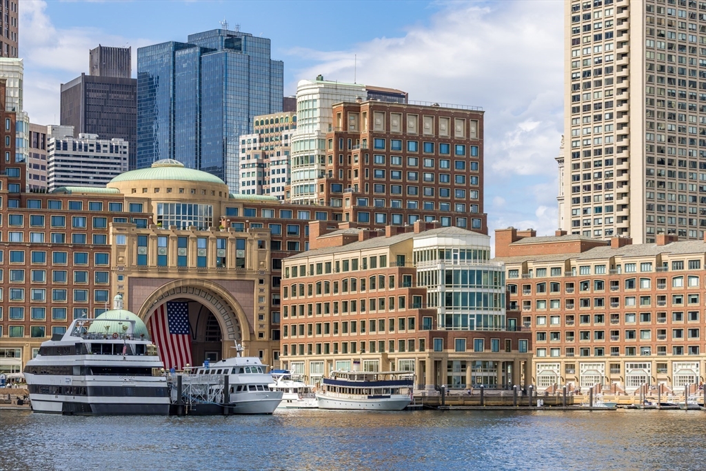 10 Rowes Wharf Unit: PH4