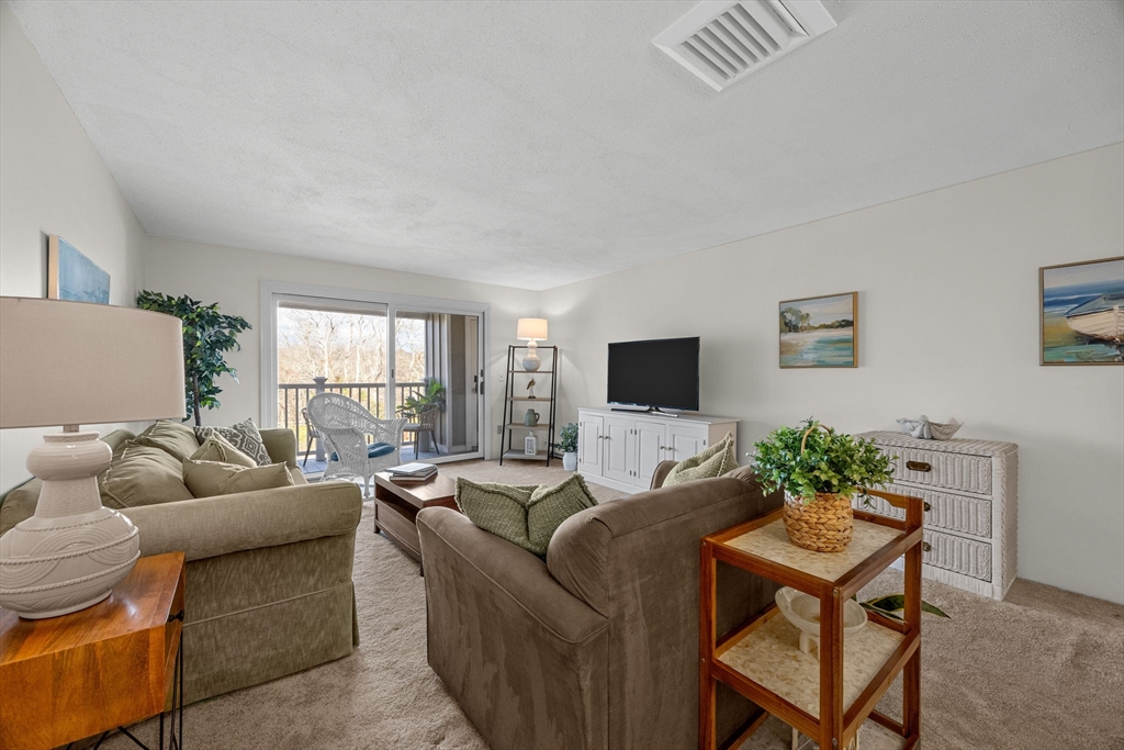 42 Old Colony Way APT 28