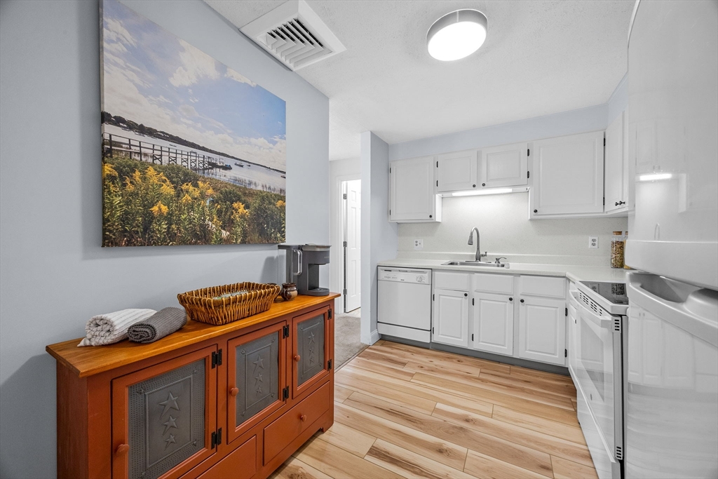 42 Old Colony Way APT 28