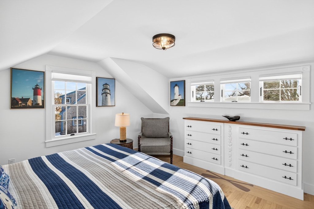 101 Oyster Pond Furlong St