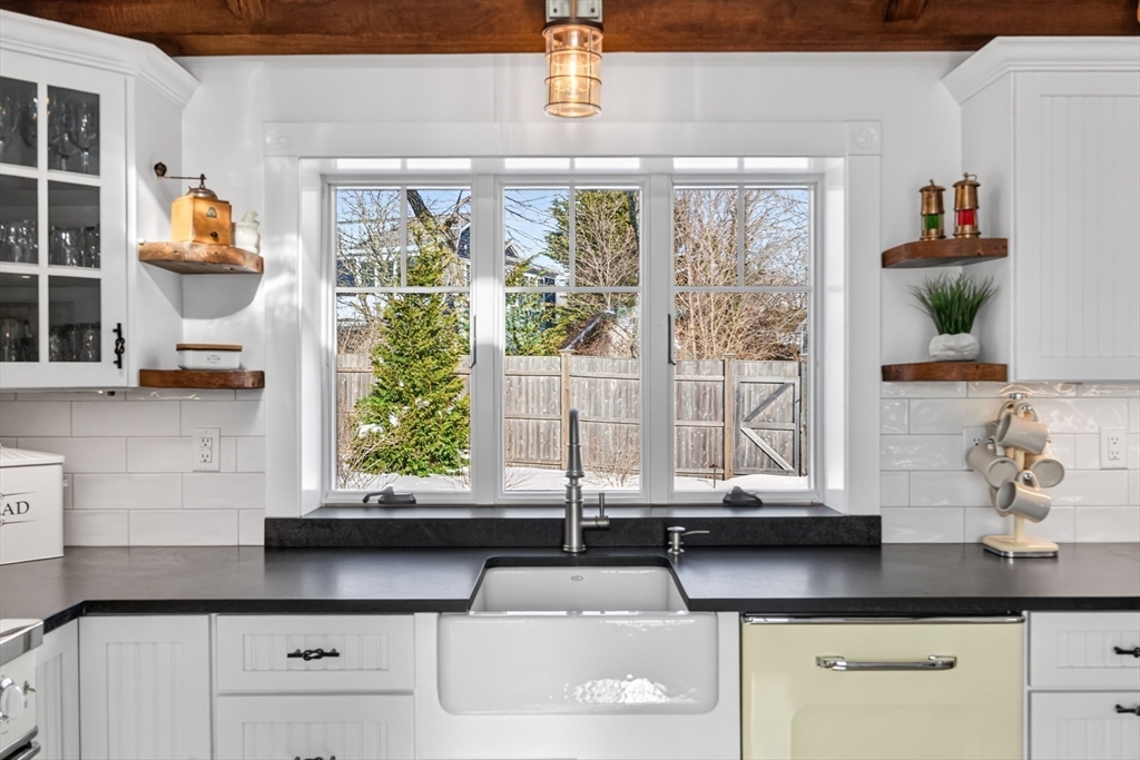 101 Oyster Pond Furlong St