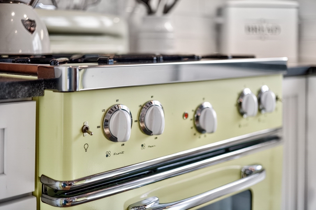 101 Oyster Pond Furlong St